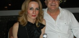 Ρένα Τζωράκη Μανουκάκη με τον σύζυγό της κο Μανουκάκη